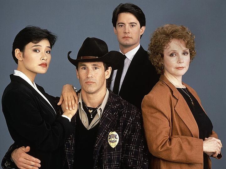 Joan Chen, Michael Ontkean, Kyle MacLachlan, Piper Laurie (v.l.n.r.) spielten allesamt in der Kultserie "Twin Peaks" mit