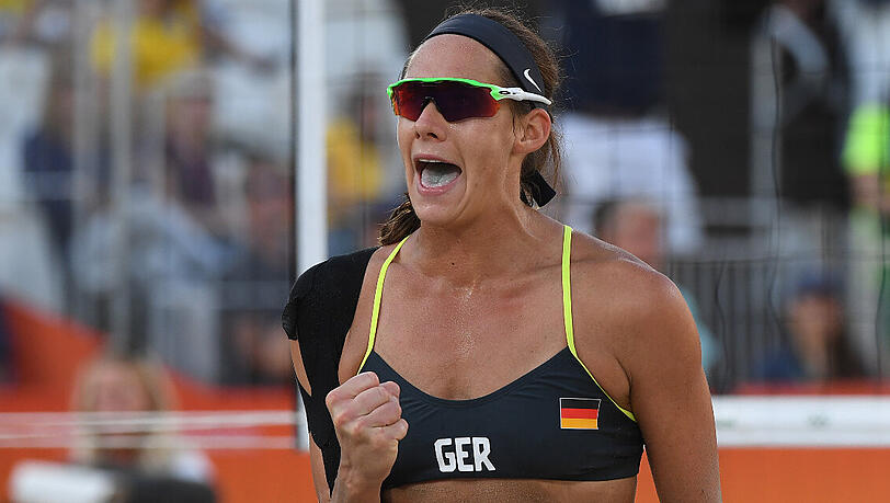 Kira Walkenhorst (im Bild) fällt wieder mehrere Monate aus, Laura Ludwig wird höchstwahrscheinlich mit einer Interimspartnerin in die neue Saison starten. Kira Walkenhorst (im Bild) fällt wieder mehrere Monate aus, Laura Ludwig wird höchstwahrscheinlich mit einer Interimspartnerin in die neue Saison starten.