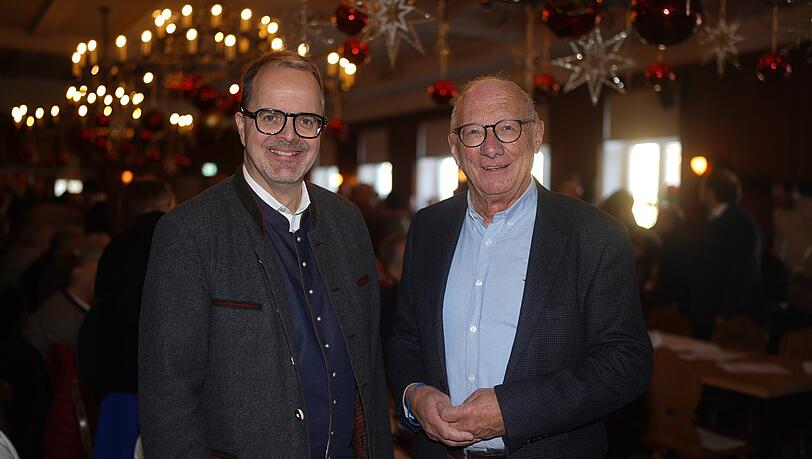 Auch SPD-Urgestein Franz Maget (r.), der langj&auml;hrige fr&uuml;here Chef der M&uuml;nchner SPD, ist zum Dreik&ouml;nigstreffen gekommen &ndash; hier mit Landtagsvizepr&auml;sident Markus Rinderspacher.