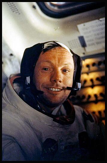 Neil Armstrong (05.08.1930 - 25.08.2012): Der US-Astronaut betrat am 21. Juli 1969 als erster Mensch den Mond. Dabei sprach er die legendären Worte: &bdquo;Das ist ein kleiner Schritt für einen Menschen, aber ein riesiger Sprung für die Menschheit.&ldquo; Armstrong starb auf Grund einer Herzerkrankung.