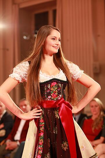 Der AZ-Modelcontest 2013 ist zu Ende. Die Siegerin heißt Marie Scherbinek &mdash; und die 17-Jährige kann ihr Glück immer noch nicht fassen. Wir zeigen die besten Bilder vom Finale in der Residenz.