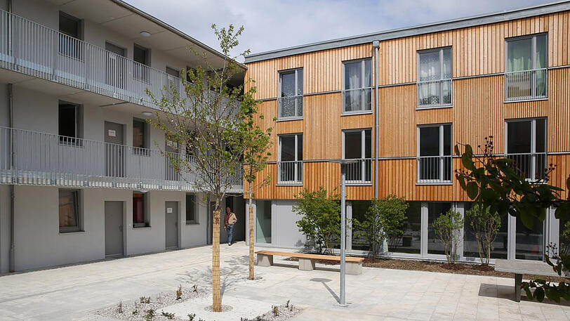 Und so schaut es aus, das zweite Schnellbau-Haus der Gewofag an der Bodenseestraße 166 in Aubing &ndash; mit 81 Wohnungen für Geringverdiener.