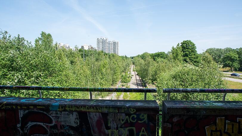 Der Blick vom alten S-Bahnhof nach Norden: Wird das ein neuer Park für München?