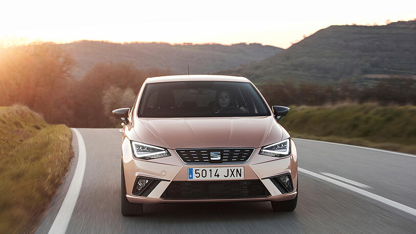 Die dreieckigen Tagfahrlichter machen den neuen Seat Ibiza unverwechselbar.