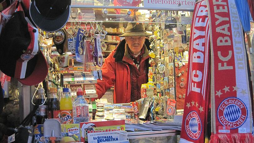 Unverkennbar: Heiner von Hausen hat sein Kiosk am Marienhof. Unverkennbar: Heiner von Hausen hat sein Kiosk am Marienhof.