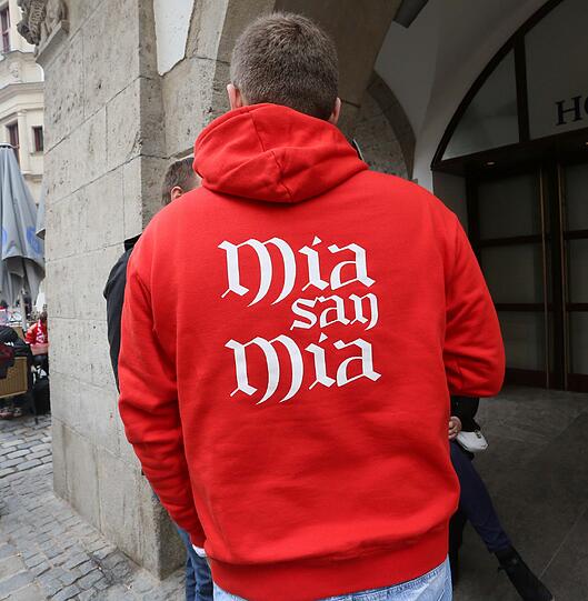 Bilder von der Meisterschaftsfeier des FC Bayern am Marienplatz.