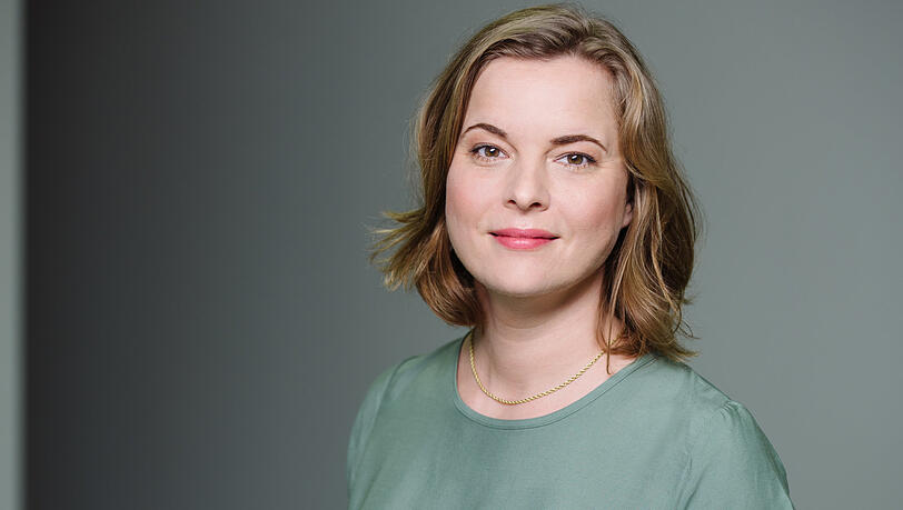 Die 41-jährige Autorin Katja Berlin ist vor allem durch ihre Grafikkolumne "Torte der Wahrheit" in der "Zeit" bekannt. Sie lebt in Berlin. Die 41-jährige Autorin Katja Berlin ist vor allem durch ihre Grafikkolumne "Torte der Wahrheit" in der "Zeit" bekannt. Sie lebt in Berlin.