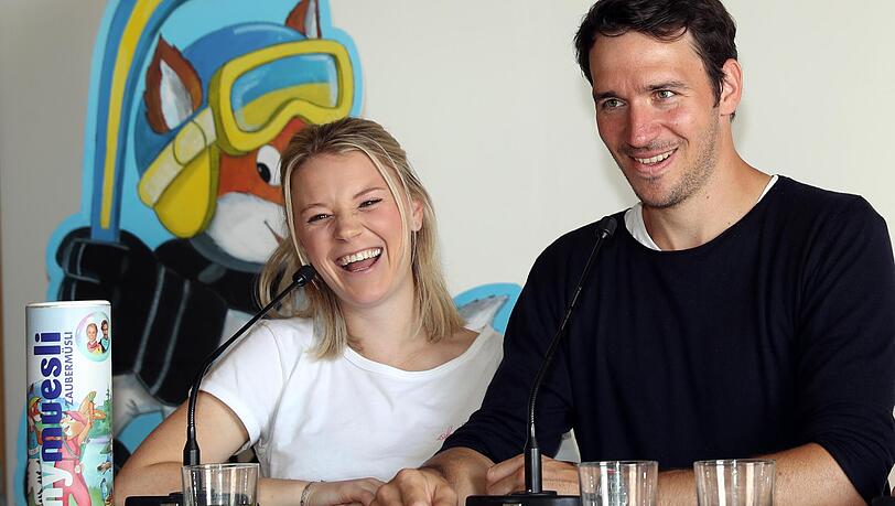 Felix und Miriam Neureuther wollen ihren Kindern eine schöne Weihnachtszeit bescheren. Felix und Miriam Neureuther wollen ihren Kindern eine schöne Weihnachtszeit bescheren.