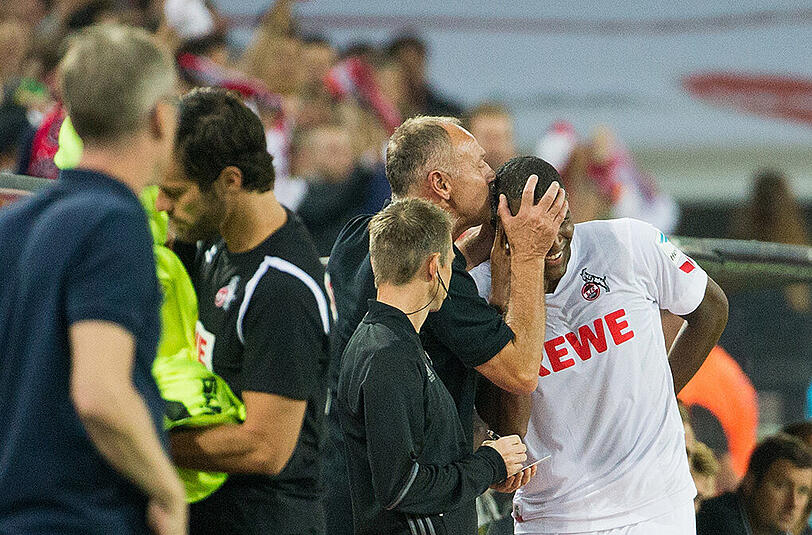 Kölsche Küsse für den zweifachen Torschützen Anthony Modeste.