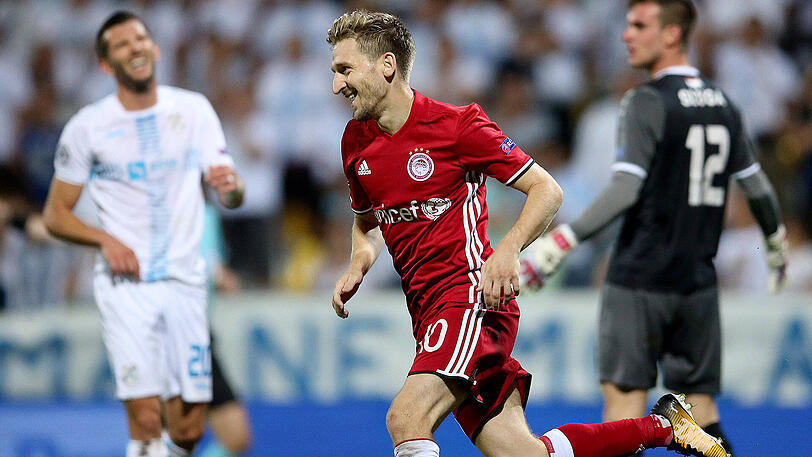 Marko Marin freut sich nach seinem Treffer gegen HNK Rijeka.