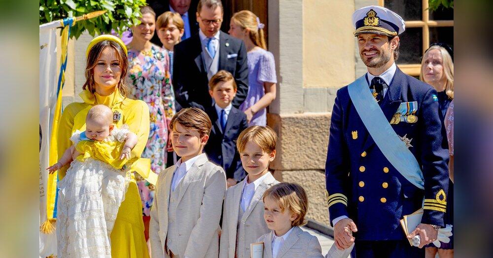 Mit-Baby-Ines-Schwedische-Mini-Royals-senden-Adventsgr-e