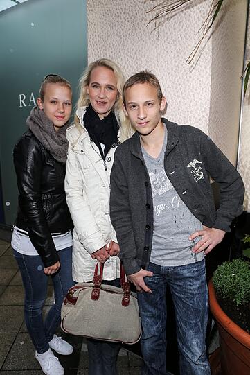 Promi-Party im Hugo?s: Anlässlich des Filmfests München traff sich am Samstag die deutsche Filmelite zum 15. Sommerfest der Agenturen. Die AZ zeigt die besten Bilder!