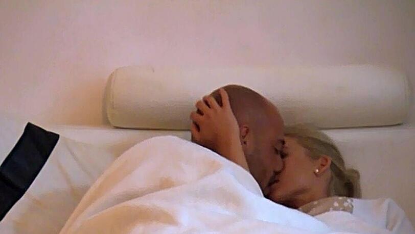 Christian und Katja kommen sich näher Christian und Katja kommen sich näher