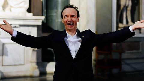 Der italienische Filmemacher Roberto Benigni verarbeitete mit dem oscarprämierten Meisterwerk "Das Leben ist schön" auch die Erlebnisse seines Vaters Luigi.