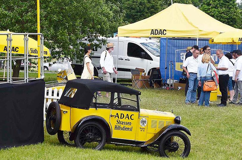 Weitere Bilder vom Unfall bei der Oldtimer-Rally