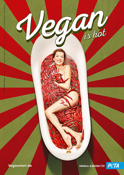 So sexy setzt sich Ursula Karven für die Tierrechtsorganisation PETA in Szene.