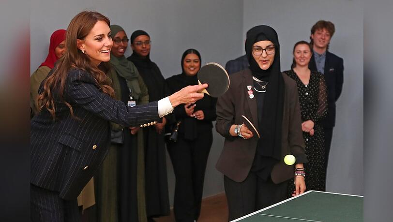 Machte bei einer Partie Tischtennis eine gute Figur: Prinzessin Kate bei ihrem aktuellen Besuch in Cardiff.