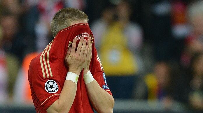 Bastian Schweinsteiger nach dem verschossenen Elfmeter im "Finale dahoam".