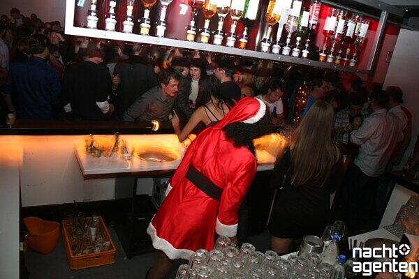 Dienstags Clubbing im 8seasons (Dienstag 06.12.2012)Noch mehr Fotos sehen sie unter: www.nachtagenten.de.