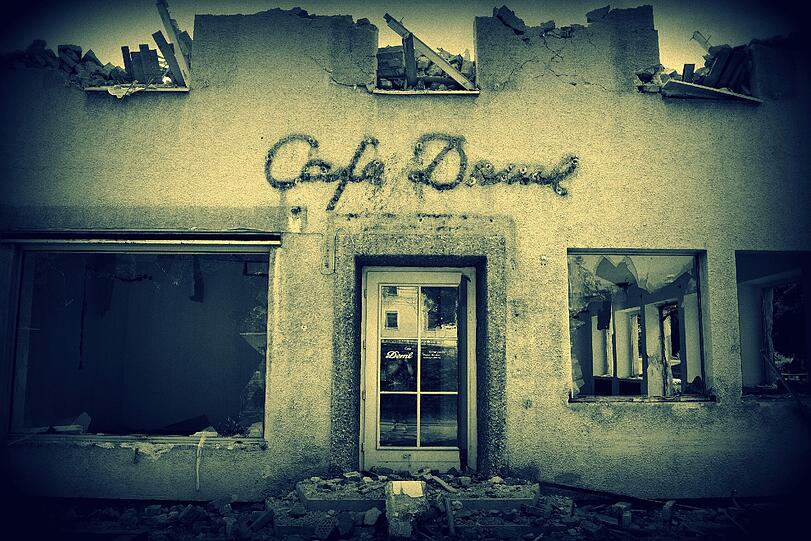 Das Cafe Deml wird abgerissen.