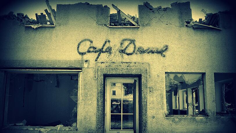 Das Cafe Deml wird abgerissen.