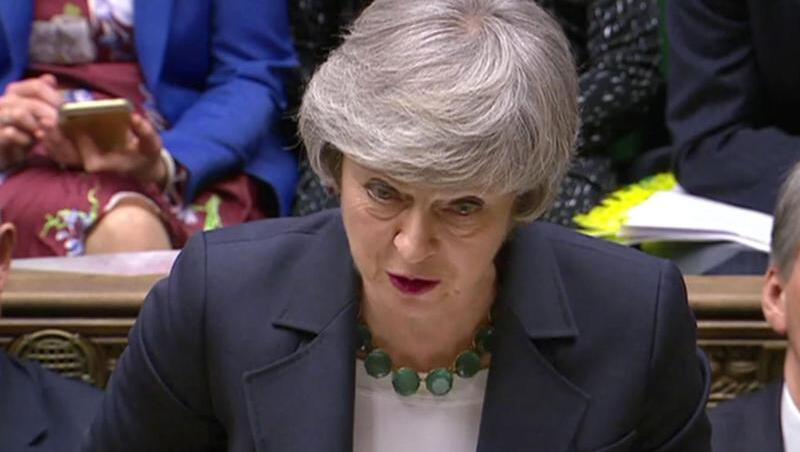 Theresa May im Unterhaus: Kommende Woche will die Premierministerin eine Erklärung abgeben. Einen Tag später stimmt das Unterhaus über die weiteren Schritte im Brexit-Prozess ab. Theresa May im Unterhaus: Kommende Woche will die Premierministerin eine Erklärung abgeben. Einen Tag später stimmt das Unterhaus über die weiteren Schritte im Brexit-Prozess ab.