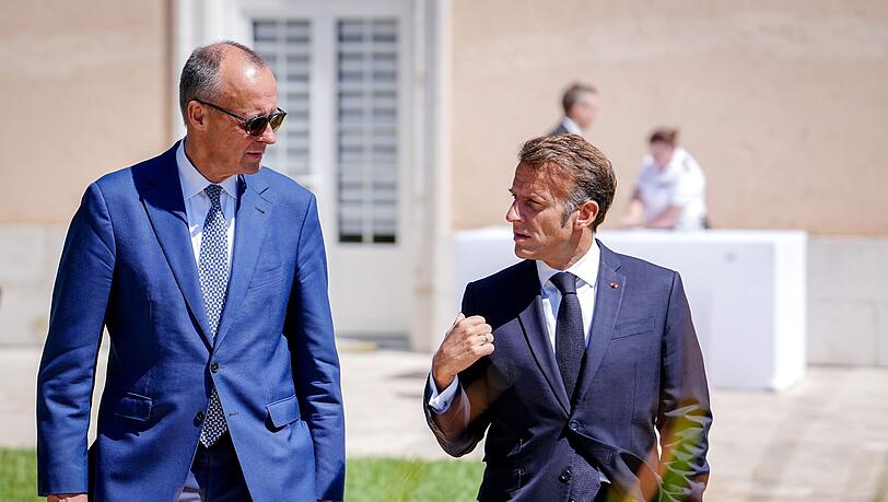 Merz (l) und Macron wollen den EU-Beitrittsprozess gemeinsam beschleunigen. (Archivbild)