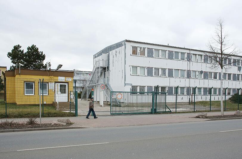 Die vorhandenen Plätze in den Asylbewerberheimen reichen angesichts steigender Flüchtlingszahlen nicht mehr aus. Hier eine Unterkunft aus Zwickau.