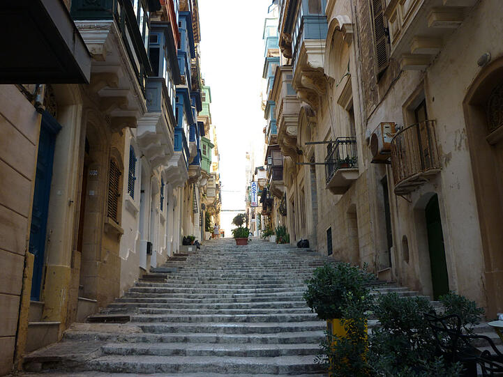 Die Hauptstadt Valletta wird auch als "Stadt der Treppen" bezeichnet.