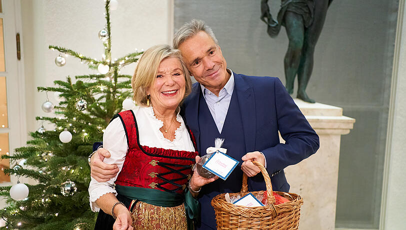 Jutta Speidel posierte mit Stammgast Hannes Jaenicke. Jutta Speidel posierte mit Stammgast Hannes Jaenicke.