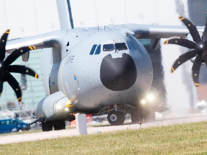 Ein Airbus A400M der Luftwaffe im Fliegerhorst Wunstorf.