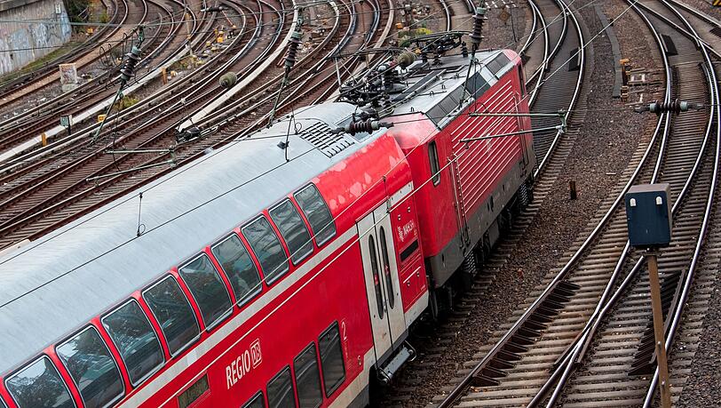 Der Nachfolger des 9-Euro-Tickets - das 49-Euro-Ticket - soll zum 1. Mai 2023 kommen.