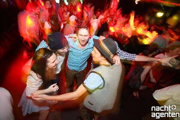 Der &bdquo;Heimatabend&ldquo; im 8 Below. Mehr Bilder von dieser Party gibt es hier: www.nachtagenten.de