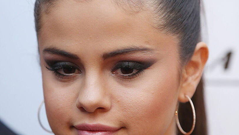 Abgelenkt? Selena Gomez hatte offenbar Probleme beim Ausparken Abgelenkt? Selena Gomez hatte offenbar Probleme beim Ausparken
