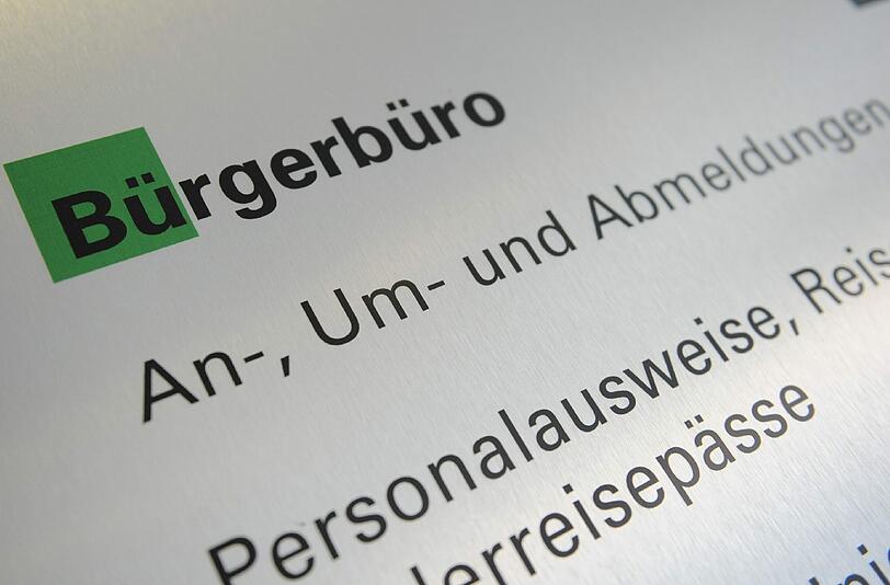 Viele Anliegen ans KVR kann man auch per Post, E-Mail oder online erledigen &ndash; und entgeht so langen Wartezeiten.