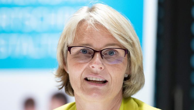 Bundesbildungsministerin Karliczek geht davon aus, dass die Bürger zu Recht erwarteten, dass Bund und Länder die Zukunftsaufgabe Bildung gemeinsam angingen.
