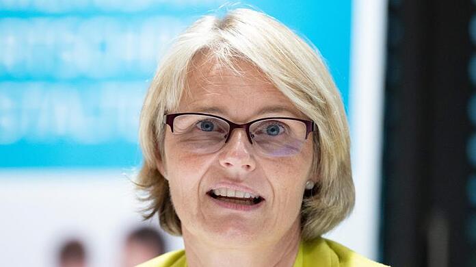 Bundesbildungsministerin Karliczek geht davon aus, dass die Bürger zu Recht erwarteten, dass Bund und Länder die Zukunftsaufgabe Bildung gemeinsam angingen.
