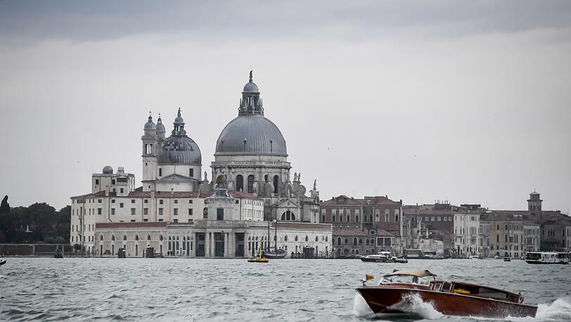In der Lagune von Venedig sind viele Wassertaxis unterwegs. (Archivbild) In der Lagune von Venedig sind viele Wassertaxis unterwegs. (Archivbild)