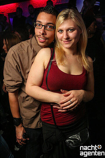 Die besten Partybilder vom Samstag. Hier aus dem Crown's Club.
