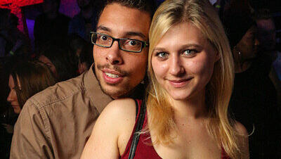 Die besten Partybilder vom Samstag. Hier aus dem Crown's Club. Die besten Partybilder vom Samstag. Hier aus dem Crown's Club.