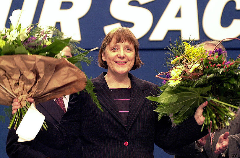 10.04.2000: Angela Merkel wird an die Spitze der CDU gewählt.