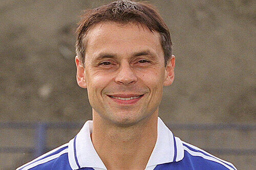 Fünf Jahre Schalke, sechs beim FC Bayern, und nochmal acht auf Schalke: das war die Karriere von Olaf Thon.