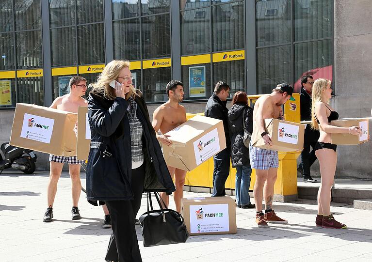 Packerl statt Container - die Aktion &bdquo;Packmee&ldquo; ruft zu Kleiderspenden über die Post auf. Wer altes Gewand für den guten Zweck weggeben will, schickt es an &bdquo;Packmee&ldquo;. Am Dienstag war das leider noch nicht möglich - zumindest nicht am Goetheplatz: Da hatte die Post nämlich zu.