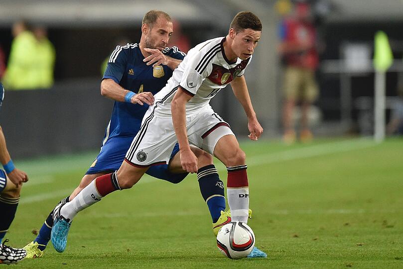 Draxler (Schalke 04/21/14)