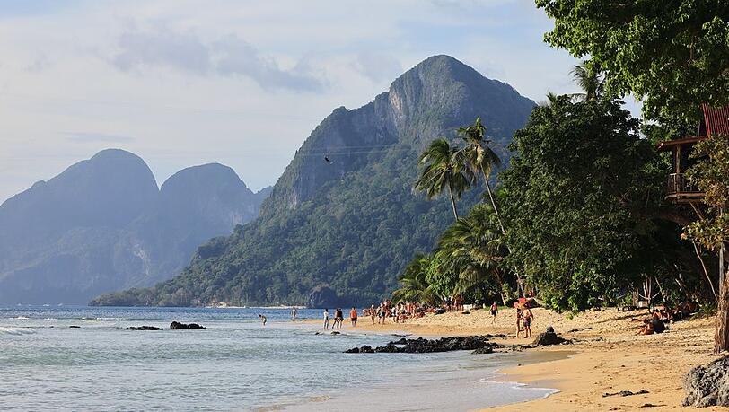 Sonne tanken an Traumstr&auml;nden? Auf den Philippinen kein Problem!