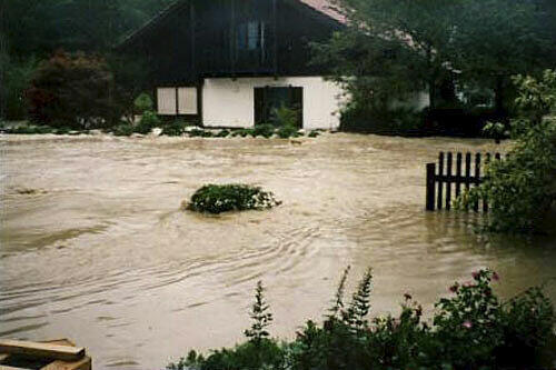 Der Tag, als der Schwarzbach kam: Hochwasser in Bad Reichenhall.
