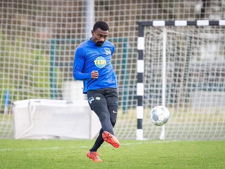 Bei Hertha BSC nach seinem Kabinen-Video suspendiert: Salomon Kalou.