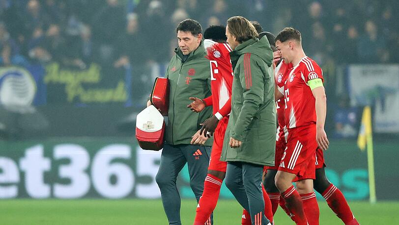 Davies muss verletzt raus.