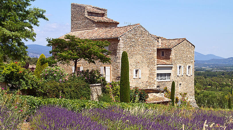 Wildromantisch geht es in diesem Chalet in der Provence zu