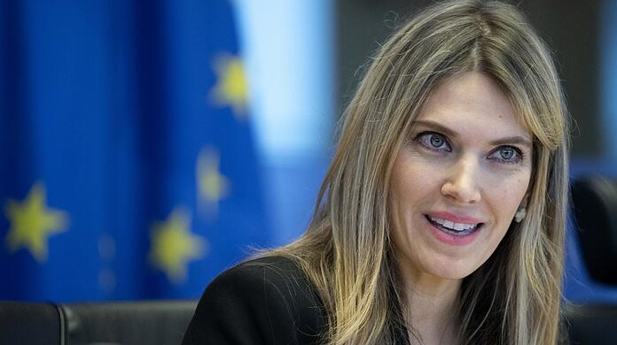 Vom TV-Studio in die Politik - und nun in Untersuchungshaft: Eva Kaili war bis Samstag eine der 14 Vize-Präsidentinnen und -Präsidenten.